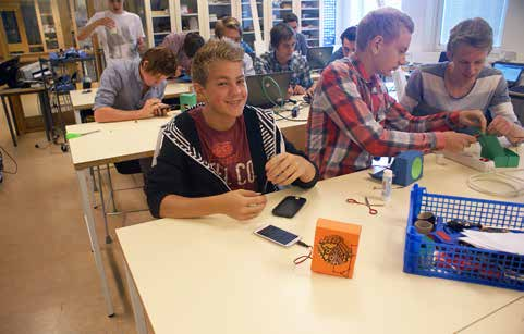 TIMPLAN Gymnasiegemensamma ämnen 1100 p Engelska Engelska 5 100 Engelska 6 100 Historia Historia 1a:1 50 Idrott och hälsa Idrott och hälsa 1 100 Matematik Matematik 1 100 Matematik 2 100 Matematik 3