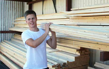 TIMPLAN Gymnasiegemensamma ämnen 600 p Engelska Engelska 5 100 Historia Historia 1a:1 50 Idrott och hälsa Idrott och hälsa 1 100 Matematik Matematik 1a 100 Naturkunskap Naturkunskap 1a:1 50