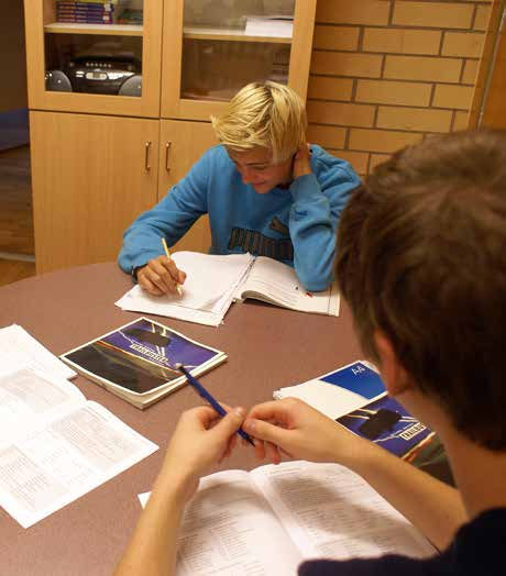 Mitt mål är att få betyg i matte och engelska och att kämpa för skolan. Det är bra med smågrupper på varje lektion och det är bra lärare och schema. Det är bättre än vad jag tänkte mig!