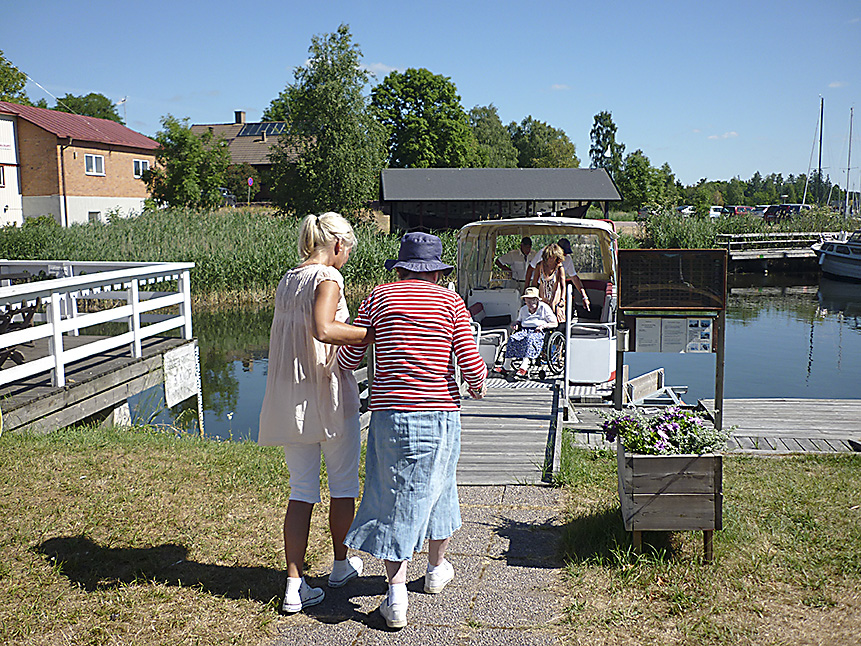 NÄMNDREDOVISNING BALANSERADE STYRKORT = uppnått mål = mål på väg att uppnås = ej uppnått mål = mätning ej gjord MEDBORGARE Attraktiv kommun med hög livskvalitet Verksamhetsmål Framgångsfaktorer