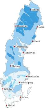 Figur 5. Jämförelse mellan snödjup enligt den griddade snömodellen (till vänster) och enligt S-HYPE (till höger).