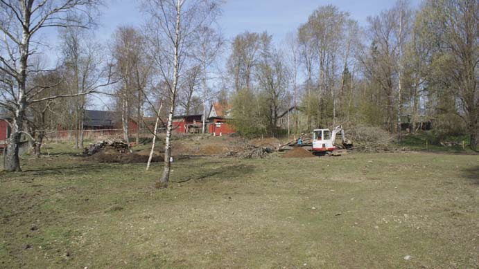 Syfte Förundersökningen utfördes i syfte att klargöra utbredningen för de båda fornlämningarna Landvetter 122 och 123, samt undersöka vilken funktion de haft och under vilka tidsperioder de nyttjats.