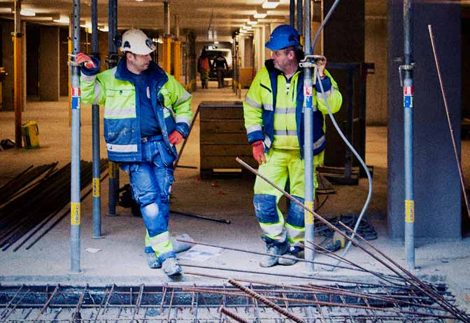 I RESURSER I Byggnads resurser Byggnads resurser, som används i arbetet för att stärka byggnadsarbetare, utgörs i första hand av förbundets medlemmar.