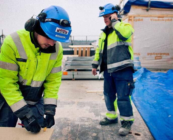 Yrkesutbildning inom plåtslageri Plåt- och Ventyrkesnämnden (PVYN), som är ett samarbetsorgan mellan Byggnads och Plåtslageriernas Riksförbund, har bland annat till uppgift att utöva tillsyn över och