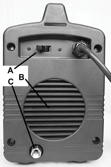 Anslut elektrodkabeln till maskinens plus (+) terminal och återledarkabeln och jordklämman till maskinens minus (-) terminal.