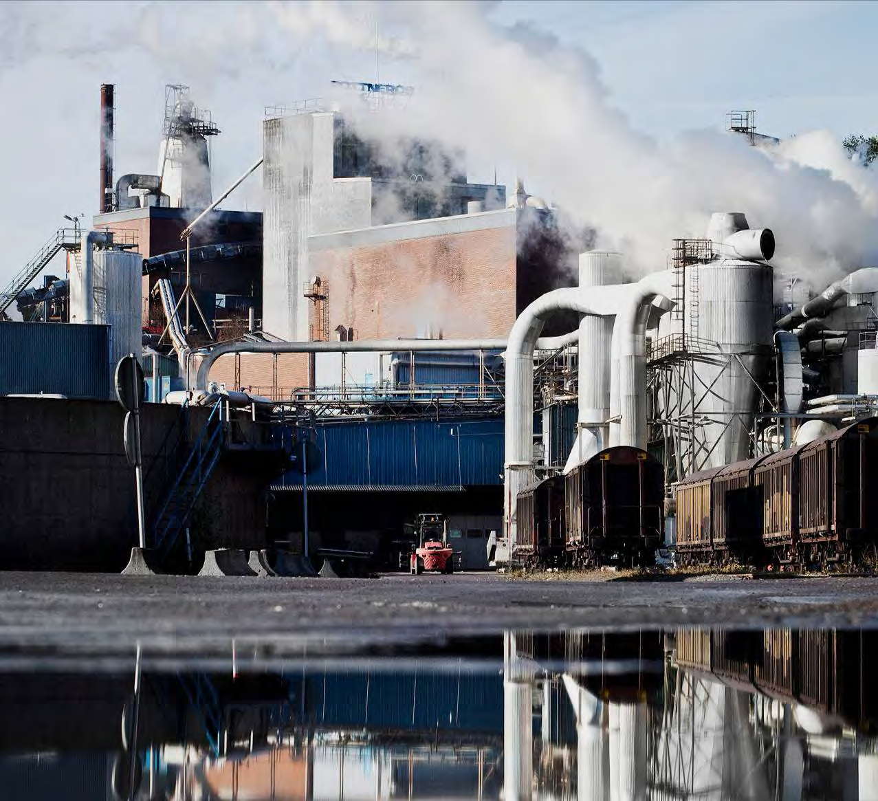 21 BIOENERGI Prisutvecklingen för biobränsle liksom kostnaden för att ta ut bränslet ur skogen, har varit relativt stabil, trots ett par kalla vintrar med exploderande elpriser.