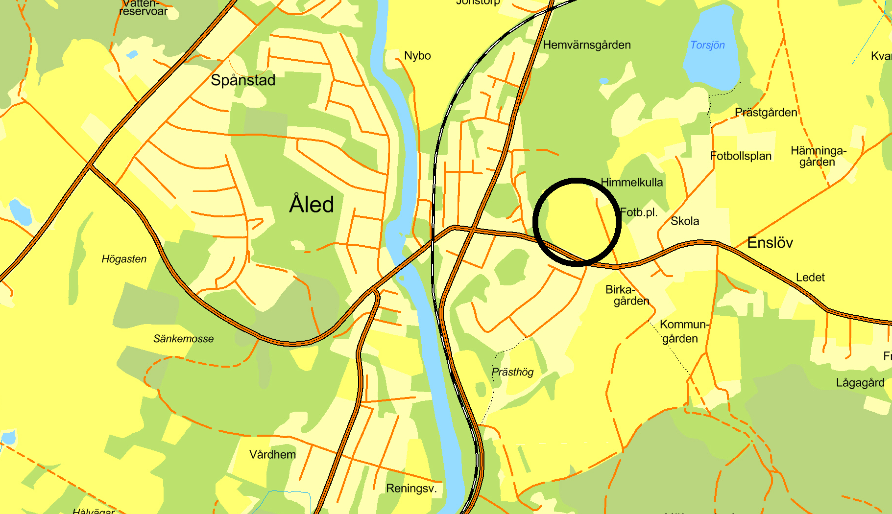 Planområdets läge i Åled 4:160 ingår i planområdet. Planområdet ligger mellan Enslövs gamla Kyrkby och de centrala delarna av Åled som byggdes upp kring järnvägsstationen i slutet av 1800-talet.