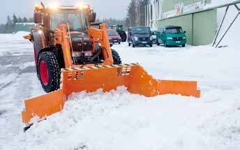 Klaffskopor FMG SLK15 44.900:- 63.800:- FMGs klaffskopa är ett effektivt redskap för snöröjning och lastning av snö från gårdar, gång- och cykelvägar.