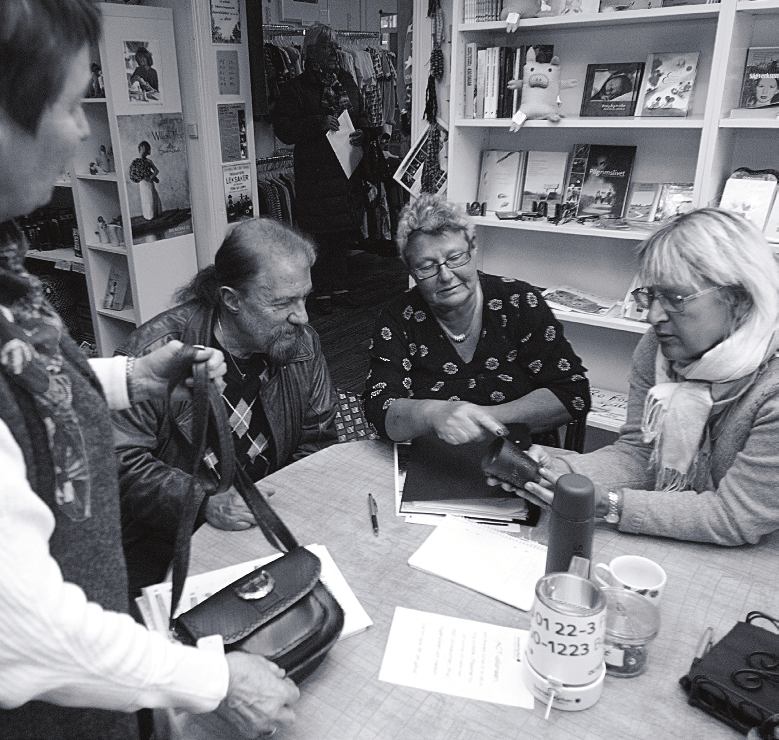 Västerås stift i omförhandlingen av det svenska välfärdskontraktet Svenska kyrkan är idag en av Sveriges största producenter av välfärd utanför offentlig sektor. Hundratals församlingar är aktiva.