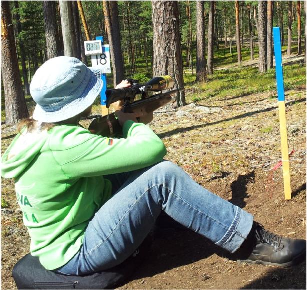 SKJUTSTÄLLNINGAR Sittande fri skjutställning Grundställningen är fri och man får använda vilken position man vill, som är säker och bekväm.