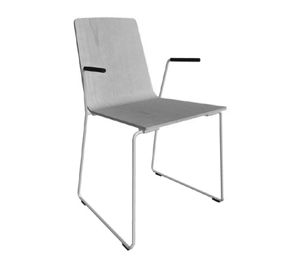 PRIMO S-182 Karmstol. Underrede i vitlack, svartlack eller krom. Insänt - COM 3 176:- Armstöd i svart plast. Prisgrupp A - Pricegroup A 3 676:- Armchair. Frame in white or black lacquer or chromium.