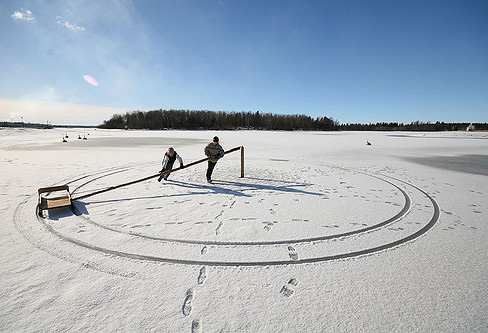 Måndag 27 februari Skutskär Skidåkning Längdskidor i Näsboda Motionsspår Längdskidåkning på fri sträcka och pulkaåkning i en lite backe för de minsta. Arrangören bjuder på grillad korv och dryck.