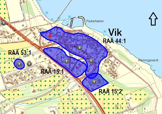 Figur 4. Viks Fiskeläge (RAÄ 44:1) samt närliggande fornlämningar. Platsen för undersökningen är markerad med en röd prick. Karta ur Riksantikvarieämbetets FMIS.