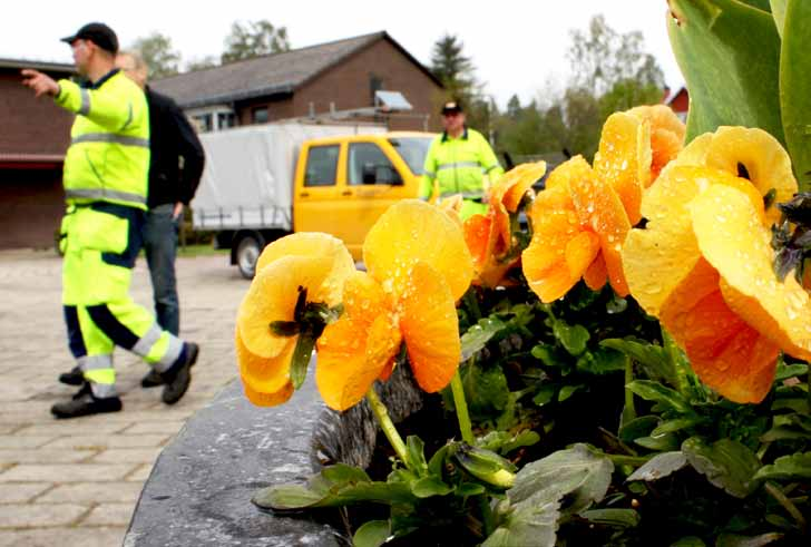 b u d G E t I Karlskrona kommun jobbar drygt 5 000 medarbetare för att ge våra kommuninvånare allra bästa service.