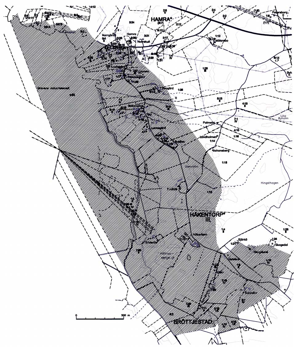 Karta över Håkentorp/Hamra. Fornlämningarna inom området tyder på att människor utnyttjat landskapet under lång tid, alltifrån mesolitikum, dvs mellanstenåldern ca 8000 4000 f Kr, fram till idag.