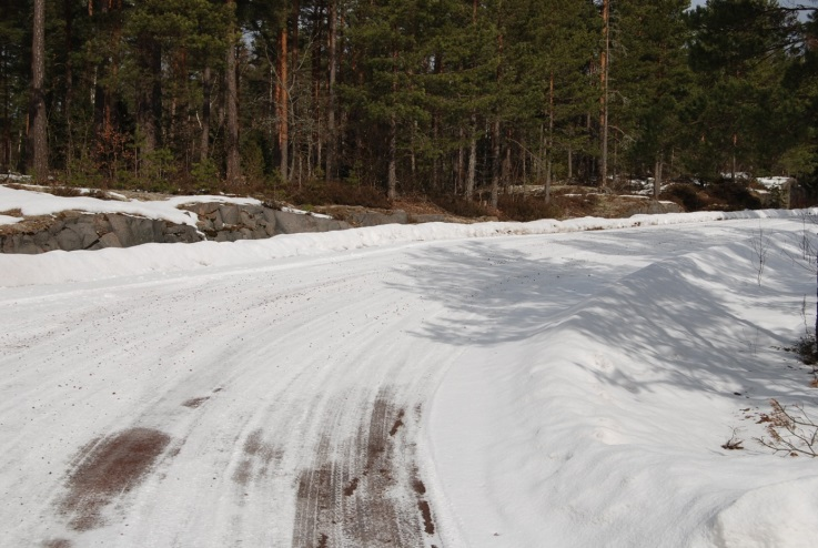 Mönsterås Hökhult 1:11, 1:12 och 1:13 Taxeringsvärde: (Taxeringsår 2011) Tomtmarksvärde: Bostadsbyggnadsvärde: Ekonomibyggnadsvärde: Skogsmark: Betesmark: Åkermark: 2 632 000 kr varav 122 000 kr 311