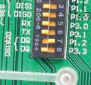 Easy8051 v6 utvecklingssystem 13 1-wire seriell kommunikation gör att data kan överföras via en enda kommunikationslinje medan själva processen kontrolleras av en mikroprocessor (master).