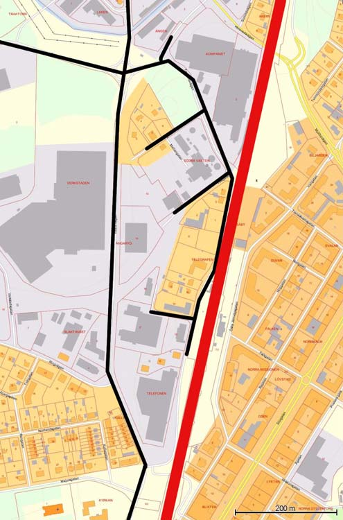 5.7 Risker vi olycka Avståndet till järnvägen är så kort att olycka med farligt gods kan påverka planområdet. Utrymning av större byggnader bör ske mot väster och från järnvägen.