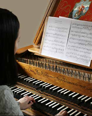 Tidig musik Utbildningen består av obligatoriska och fritt valda kurser.