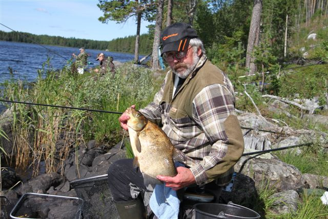 FISKE I SÖDRA LAPPLAND INVENTERING ID - & BRAXVATTEN FÖR INTERNATIONELLT METE Bakgrund Dorotea, Vilhelmina och Åsele kommuner driver rubricerat projekt för att utveckla fisket inom kommunerna.