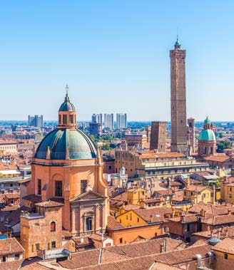 Dag 6 - Måndag 12 juni Heldag i Bologna F+M Bo guidar på förmiddagen i matgatorna vid Piazza Maggiore där Bologna visar att man är Italiens matstad nummer ett.