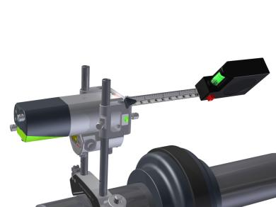 Mottagaren med lasermodulen monteras på V-fixturen tillsammans med mottagaradaptern och stängerna. RM och TM ska monteras på den rörliga maskinen och RS och TS på den stationära.