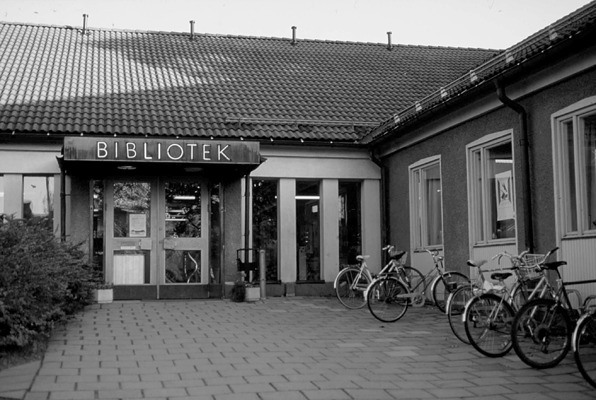 Författarafton på Huddinge bibliotek Karin Boye Sällskapet har för avsikt att följa upp de författare som fått Huddinge Kommuns Karin Boye pris.