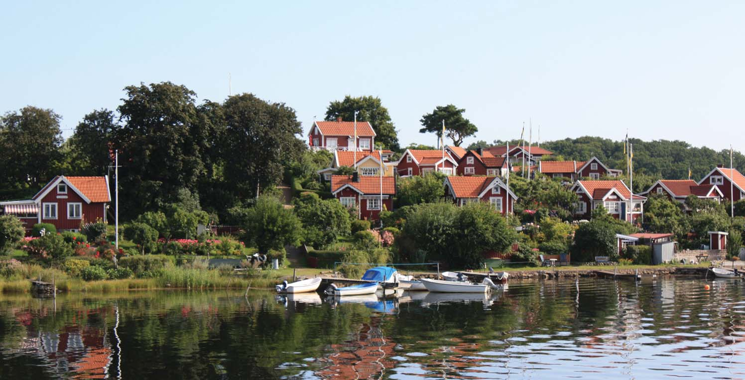 PLANENS HUVUDDRAG En levande skärgård är beroende av snabba och effektiva kommunikationer. Avståndet mellan Karlskrona centrum och öarna är idag långt landvägen men betydligt kortare vattenvägen.