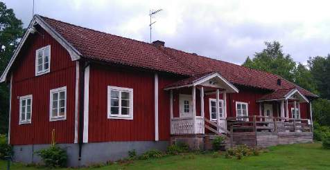 216-7-7 3 3.3 Läge Fastigheten är belägen några km direkt norr om Osby. Se bifogade kartor. 3.4 Areal Skogsbruksplanen redovisar en total landareal om 353,3 ha samt 13,7 ha vatten.