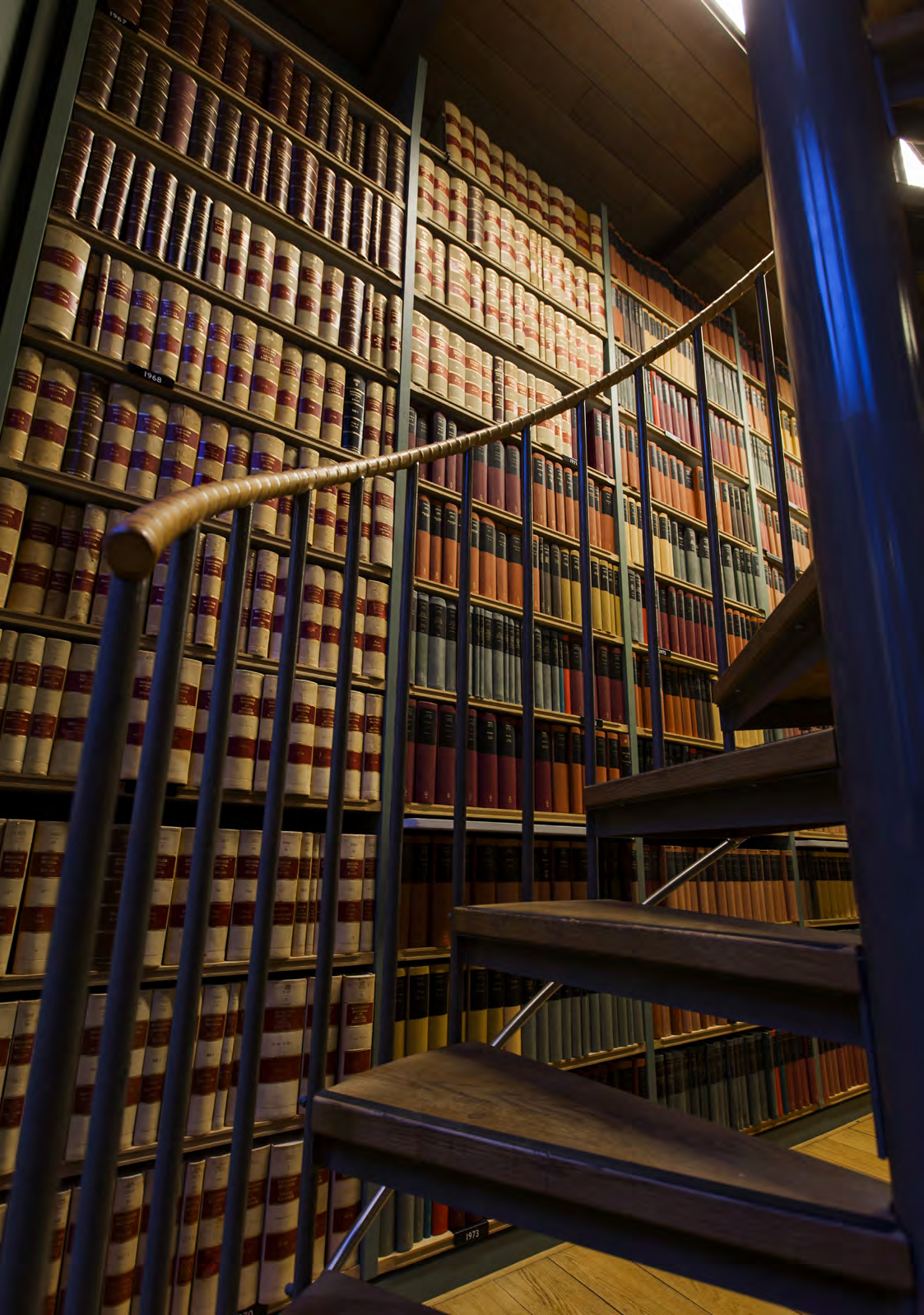 I Riksdagsbibliotekets samlingar finns alla svenska riksdagsdokument, svensk juridik samt dokument