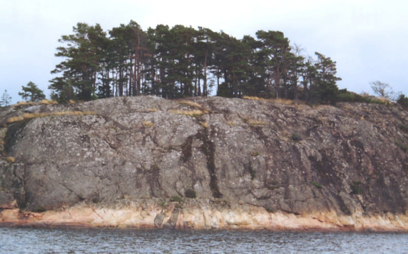 KIMITOÖNS KOMMUN AIRIX Ympäristö Oy 4 2. MÅLSÄTTNINGAR Planens målsättning är att anvisa fastigheters byggrätt för fritidsbostäder i syfte att precisera stranddelgeneralplanen.