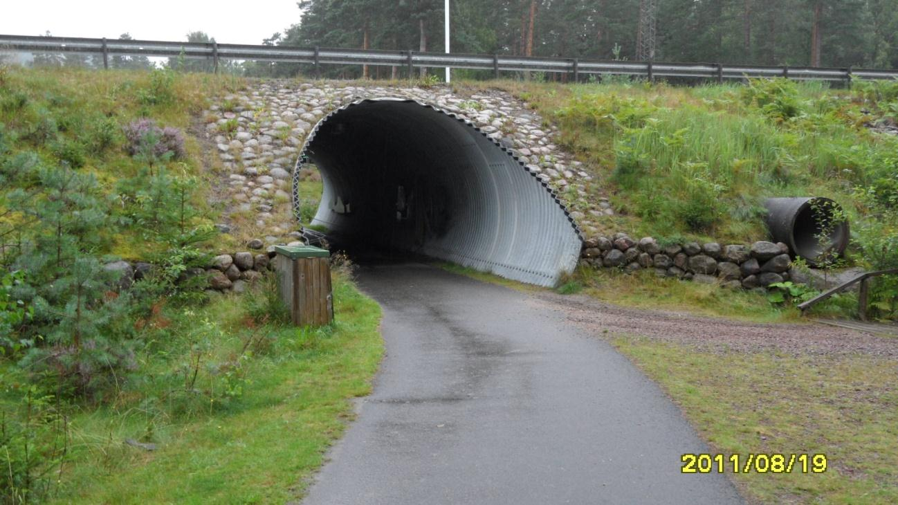 20 4.10 BROAR OCH ANDRA BYGGNADSVERK Rörbroar för gång- och cykeltrafikanter föreslås vid korsningarna Brantbacken, Håtö, Brevik, Tomta, Kullstuga och Aspnäs.