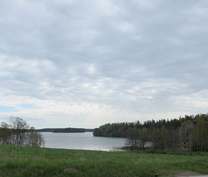 4.4.5 Visuell analys Generellt för den befintliga vägens placering i landskapet är att dess sträckning är historiskt avläsbar till stora delar.