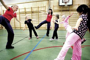 Svenljunga 18:00-19:00 Juniorjympapass Landbohallen ålder: 6-12 år kontakt: Cathrin Sjöblom tel: 0709-64 24 61.