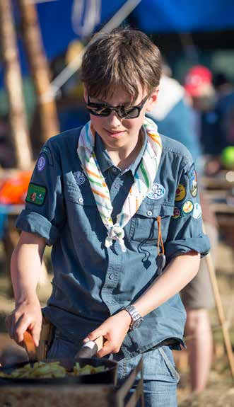 VISION, UPPDRAG & VÄRDEGRUNDSPOLICY VISION Nykterhetsrörelsens Scoutförbunds vision är ett solidariskt och drogfritt samhälle med kreativa och modiga världsmedborgare.