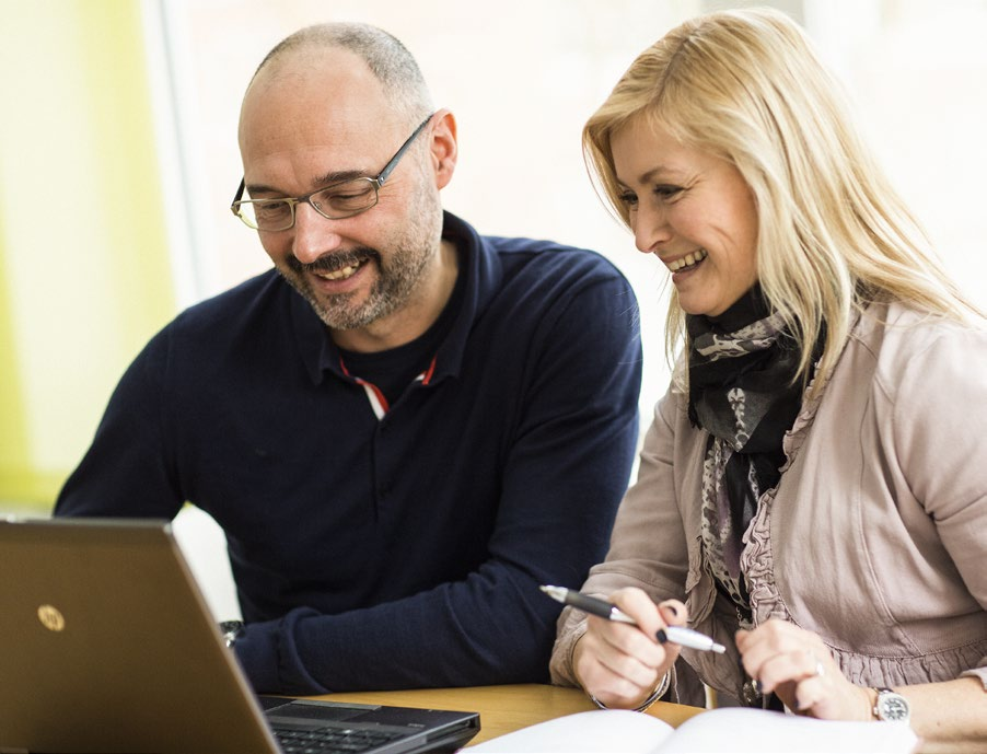 En viktig del i vår strategi för tillväxt är vidareutvecklingen av våra konsulttjänster och vårt program för Customer Care där vi hjälper alla våra kunder att dra maximal nytta av våra lösningar.