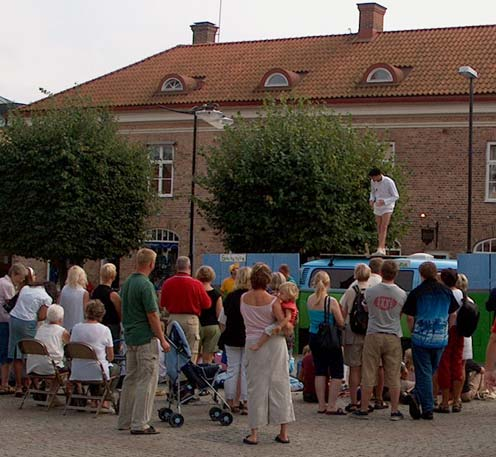 Översiktsplan Falkenbergs kommun Fokusunderlag 1 SOCIAL MILJÖ 1 SOCIAL MILJÖ Att planera för social hållbarhet innebär att bygga upp ett långsiktigt stabilt och flexibelt samhälle med jämlika och