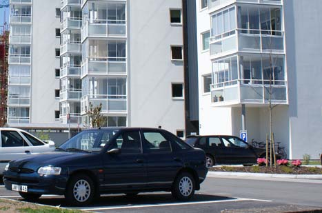2 BOENDE Översiktsplan Falkenbergs kommun Fokusunderlag (2010-2013) fördelade på 60% lägenheter i flerbostadshus och 40% villor.