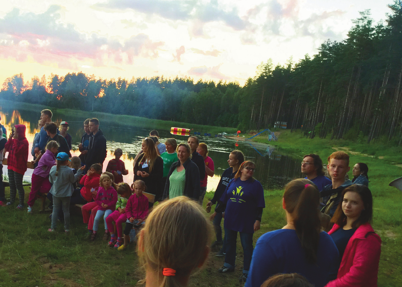 av alla de som lever i kärleken för andra" oerhörd mycket att glädja sig över i vår tjänst för de behövande barn och ungdomarna. I sommar fick vi speciellt välsignade barn-och ungdoms läger.