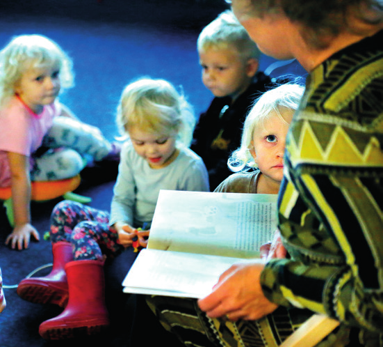 18 BIBLIOTEKSFÄLTET BIBLIOTEKSPLAN 2017 2020 BIBLIOTEKSFÄLTET I VÄRMLAND Det allmänna biblioteksväsendet i Värmland omfattas förutom regional biblioteksverksamhet av folkbibliotek, skolbibliotek,