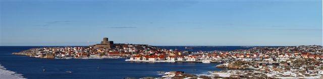 Sammanfattning Hur vill vi bo som äldre i vårt Marstrand? Vår undersökning, anser vi, ger en korrekt bild av hur Marstrandsbor i åldrarna 6 75+ år ser på sitt framtida boende.