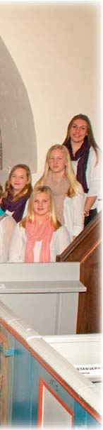 Kristina Eriksson Möller och Annika Palmqvist spelar flöjt, på cello hörs Lisa Ekmark och Olof Tholander finns vid pianot