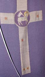 Därefter återvänder Jesus till himlen, är inte längre begränsad till en tid och plats, och vi firar Kristi himmelsfärds dag.