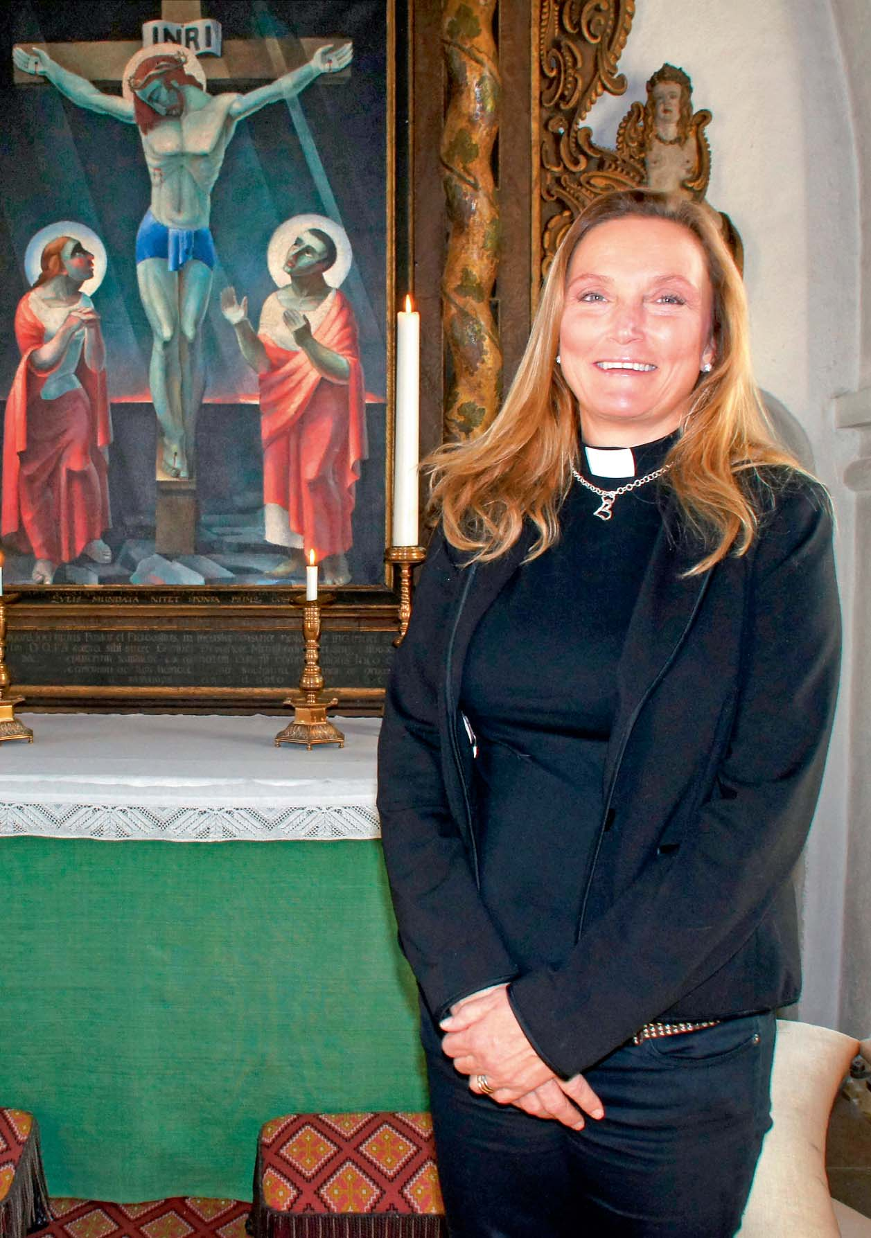 1/2017 Anna Kulle Säfstrand vår nya kyrkoherde Familj: Maken Ulf, sonen Jacob, 20 år, dottern Emilia, 18 år, och de två