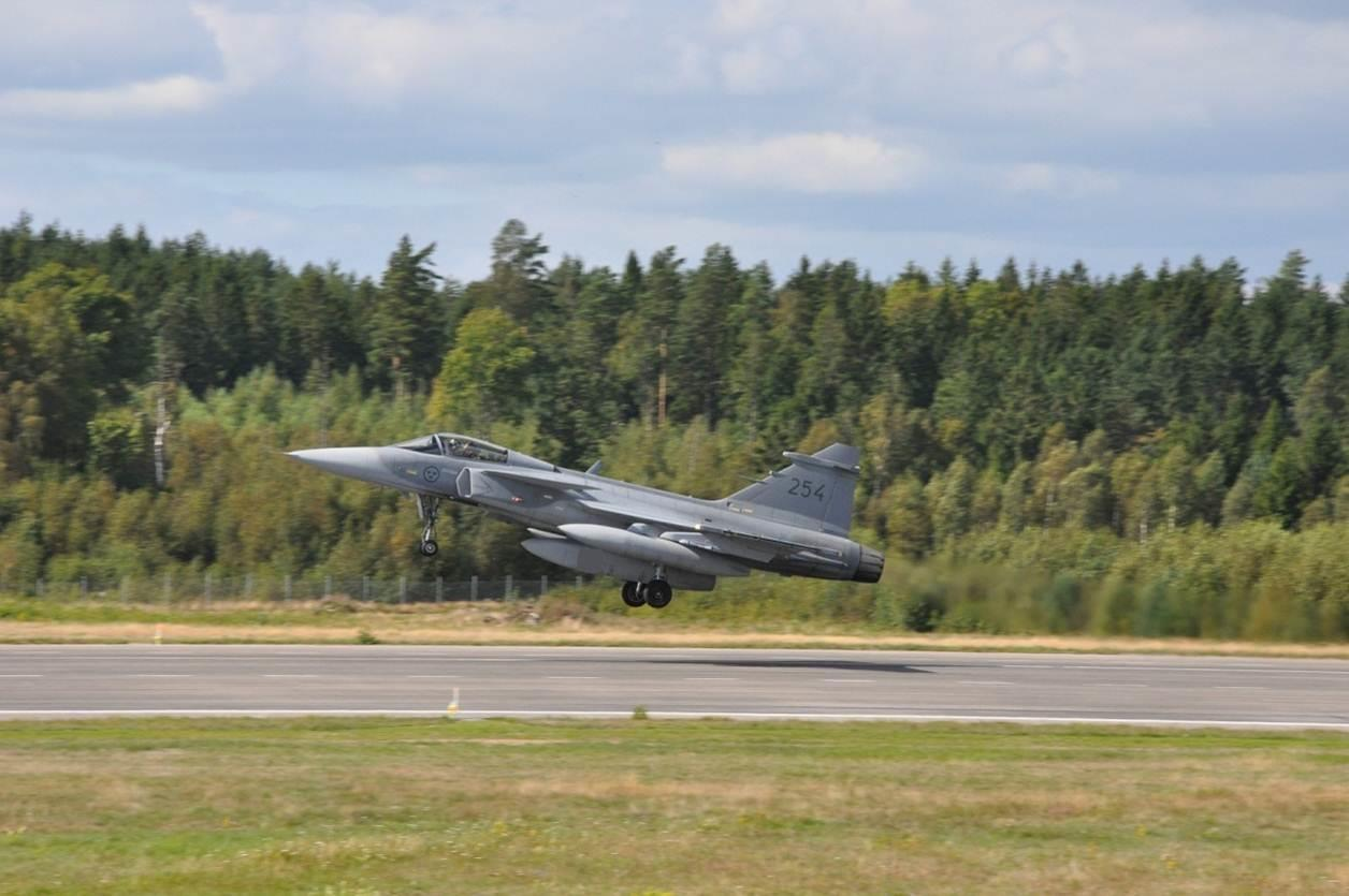 F 17 levererar