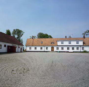 kontinuitet långt bak i historien. I södra Hyllie finns två vägar med bevarad sträckning från bylandskapets tid (1700-tal), Vintrievägen och Ekströms väg.