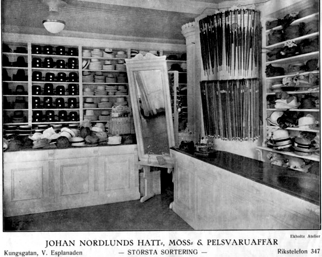 3 Nordlunds Hatt, Möss & Pelsvaruaffär Kungsgatan V. Esplanaden Tel. 347 1916 Nordlund Körsnär Kungsgatan 47 Tel.