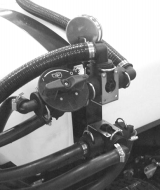 Omkopplare till hastighetsspärrnyckel Omkopplaren till hastighetsspärrnyckeln sitter i det nedre vänstra hörnet på kontrollpanelen (fig. 5).