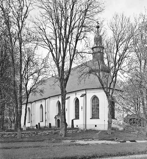 Fig. 3. Österåkers kyrka. Det nya koret, byggt 1647 50, ansluter utan övergång till den medeltida kyrkan.