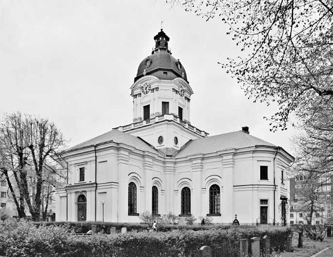 Fig. 4. Adolf Fredriks kyrka är den yngsta av Stockholms stora församlingskyrkor från 1500 1700-talen. Det är en mäktig byggnad i barocktradition, ritad av överintendenten Carl Fredrik Adelcrantz.